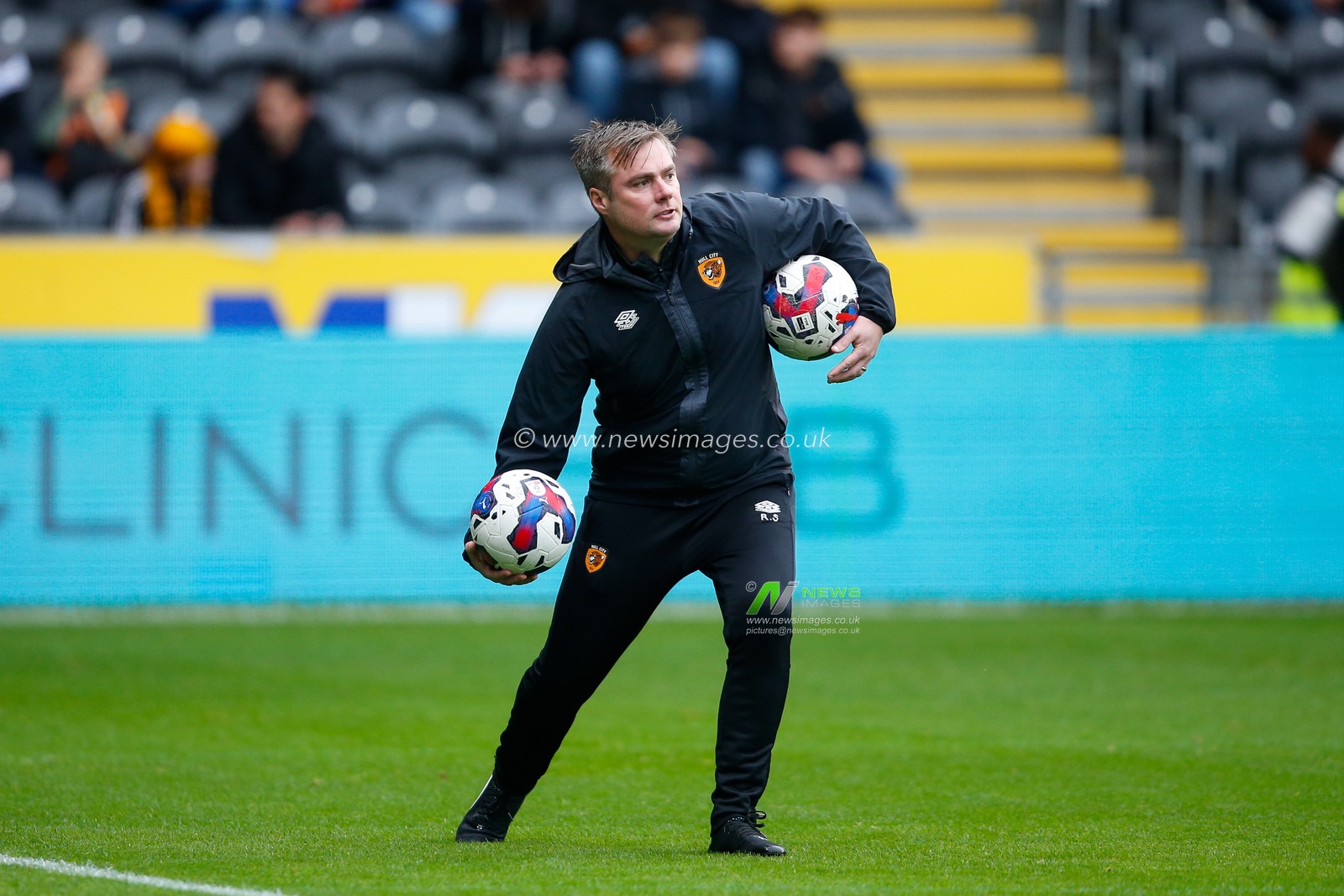 Robbie Stockdale first team coach of Hull City before the Sky Bet Championship match Hull City vs Blackburn Rovers at MKM Stadium, Hull, United Kingdom, 29th October 2022

(Photo by Ben Early/News Images)