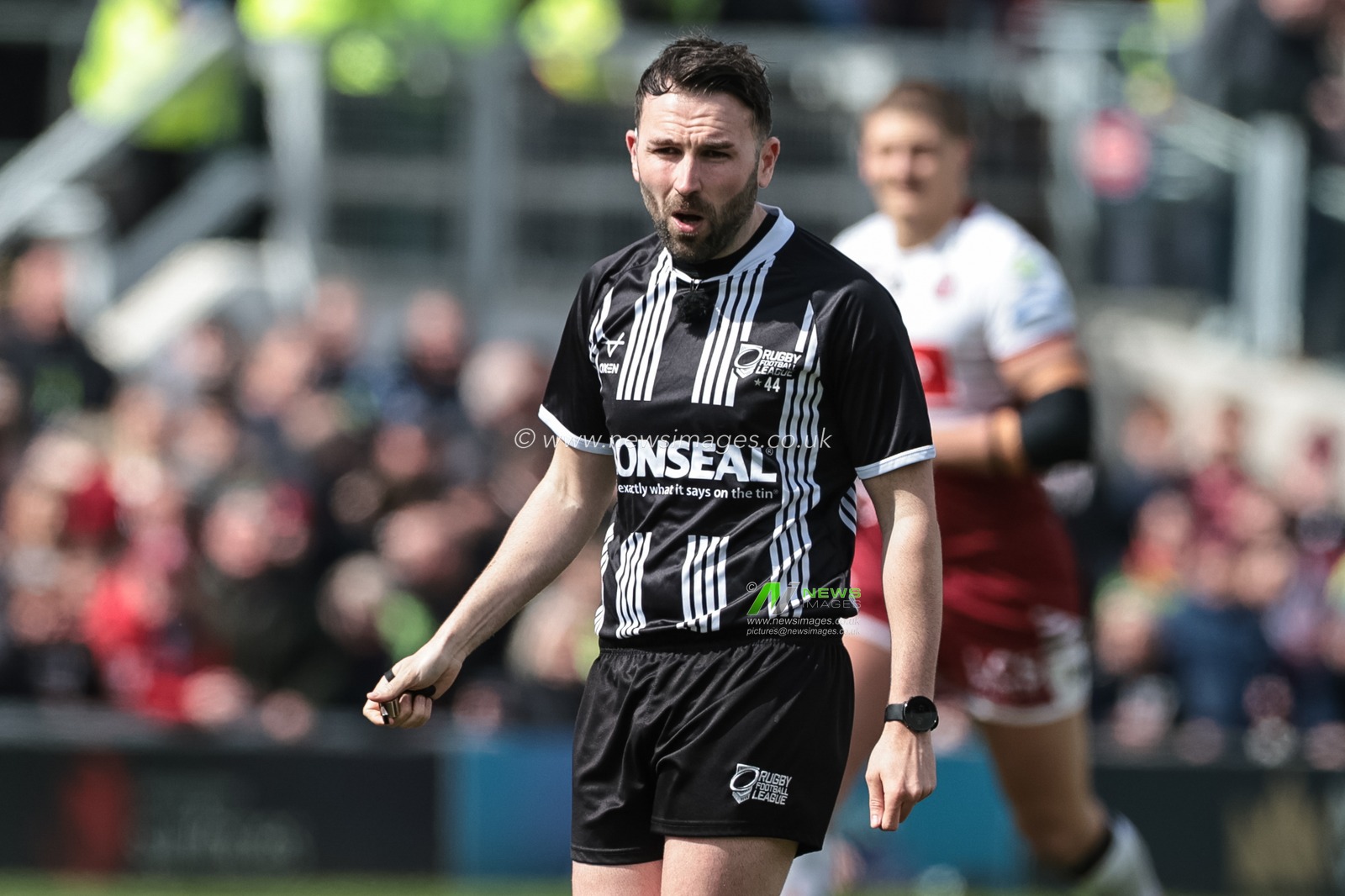 Referee Liam Moore during the Betfred Challenge Cup Quarter Final match Wakefield Trinity vs Wigan Warriors at DIY Kitchens Stadium, Wakefield, United Kingdom on 12 April 2026

(Photo by Mark Cosgrove/News Images)