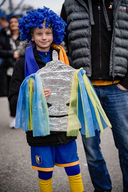 Mansfield fans outside the stadium during the Emirates FA Cup fifth round match Mansfield Town vs Arsenal at One Call Stadium, Mansfield, United Kingdom on 07 March 2026

(Photo by Maynard Manyowa/News Images)
