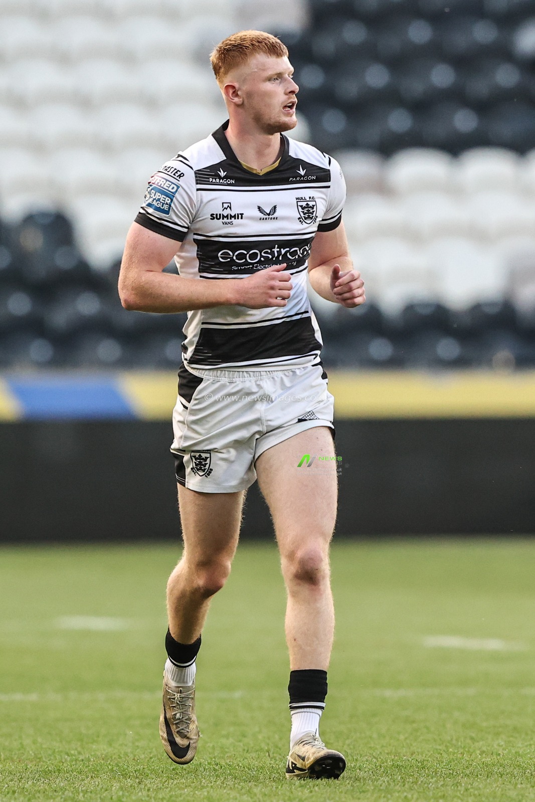 Harvey Barron of Hull FC during the Betfred Super League round 18 match Hull FC vs Wakefield Trinity at MKM Stadium, Hull, United Kingdom, 10th July 2025

(Photo by Alfie Cosgrove/News Images)