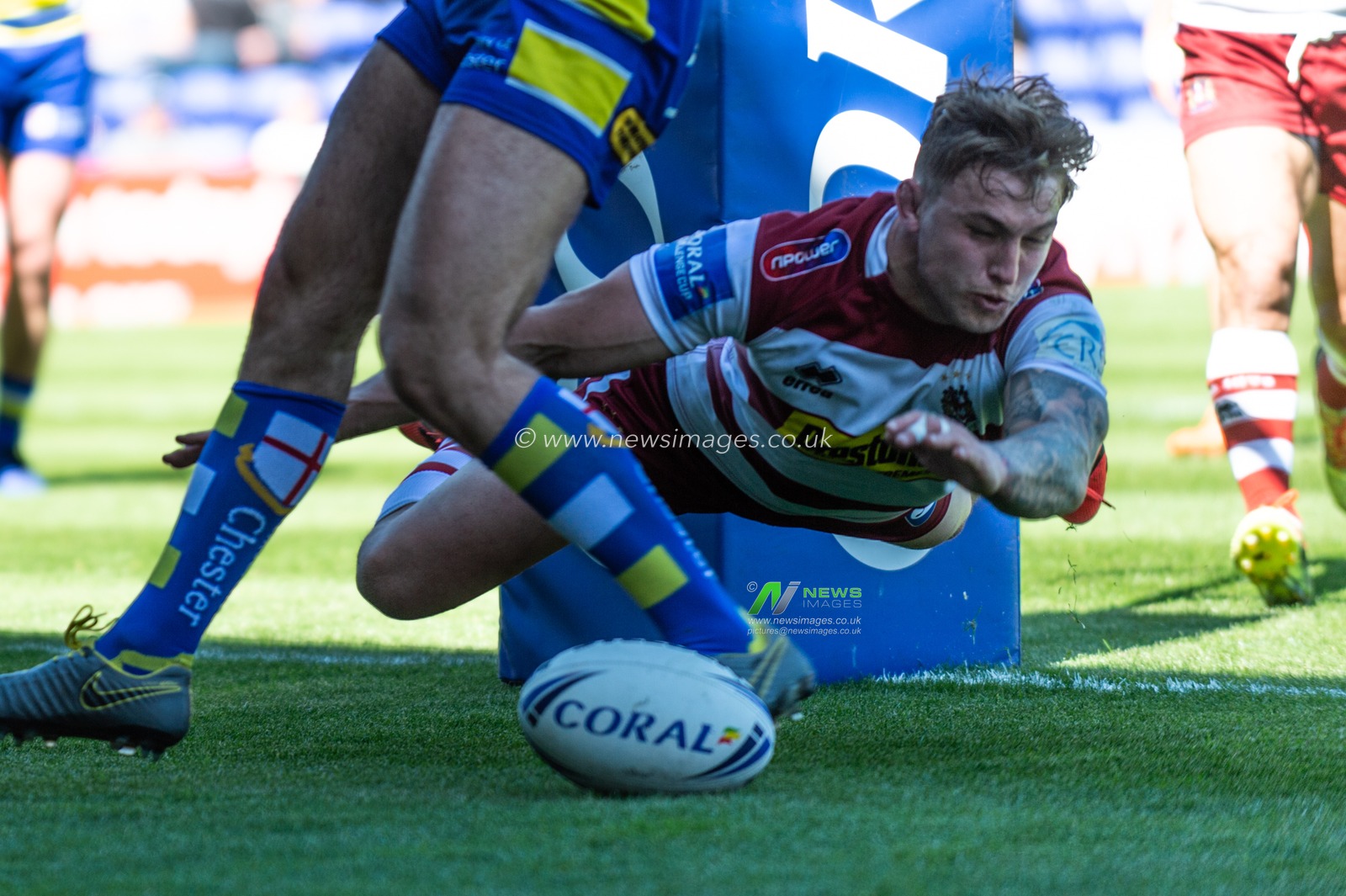 12th May 2019 , Halliwell Jones Stadium, Warrington, England ; Coral Challenge Cup 2019, Round 6, Warrington Wolves vs Wigan Warriors ; Sam Powell of Wigan Warriors scores a try


Credit: Richard Long/News Images