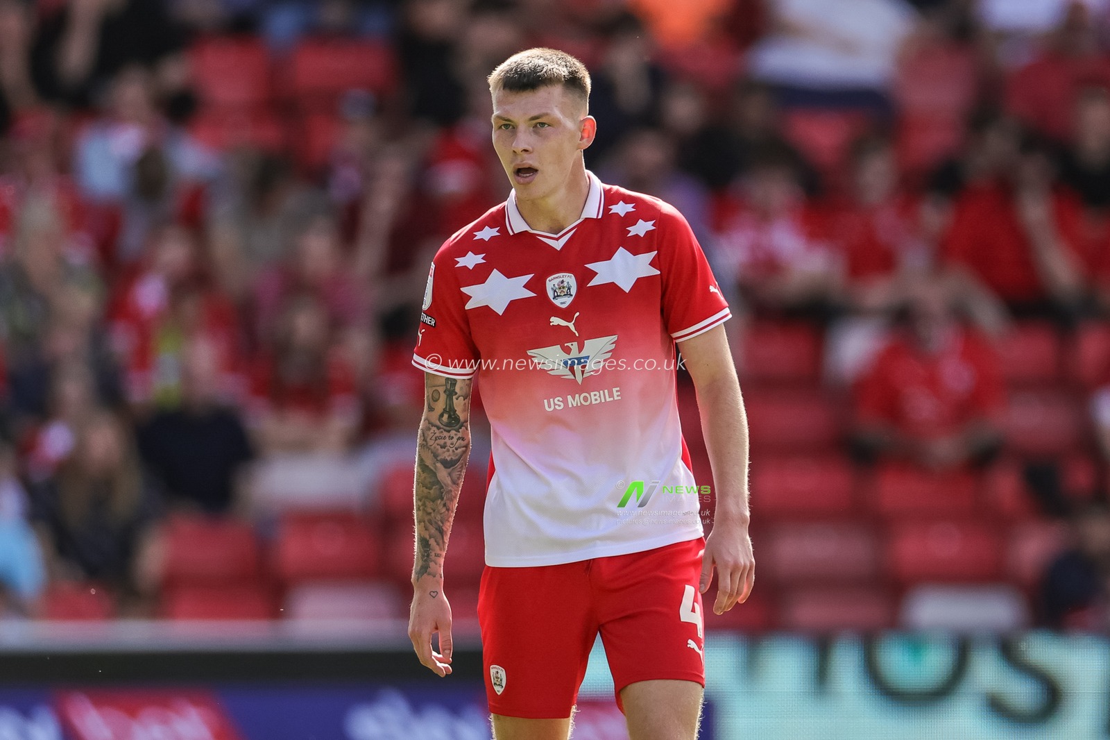 Kacper Lopata #4 of Barnsley during the Sky Bet League 1 match Barnsley vs Oxford United at Oakwell, Barnsley, United Kingdom, 19th August 2023

(Photo by Mark Cosgrove/News Images)