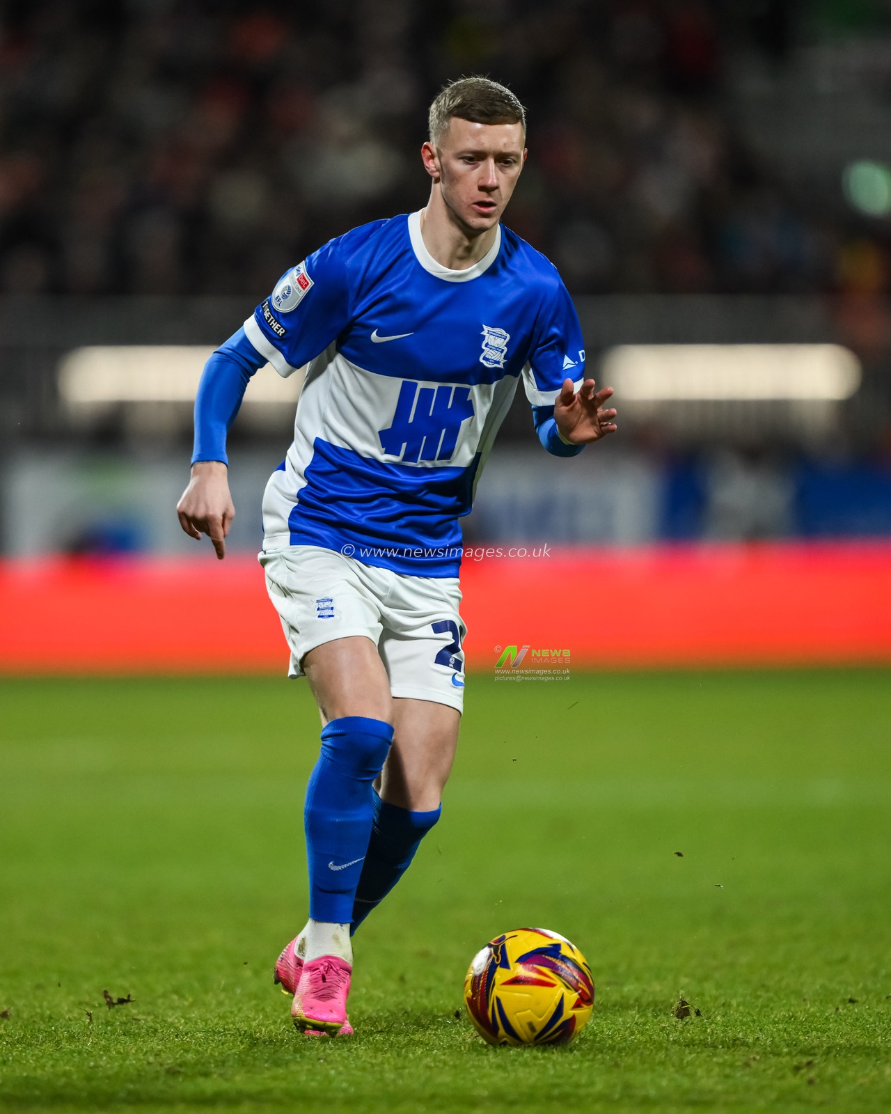 Jay Stansfield of Birmingham City makes a break with the ball during the Sky Bet League 1 match Wrexham vs Birmingham City at SToK Cae Ras, Wrexham, United Kingdom, 23rd January 2025

(Photo by Craig Thomas/News Images)