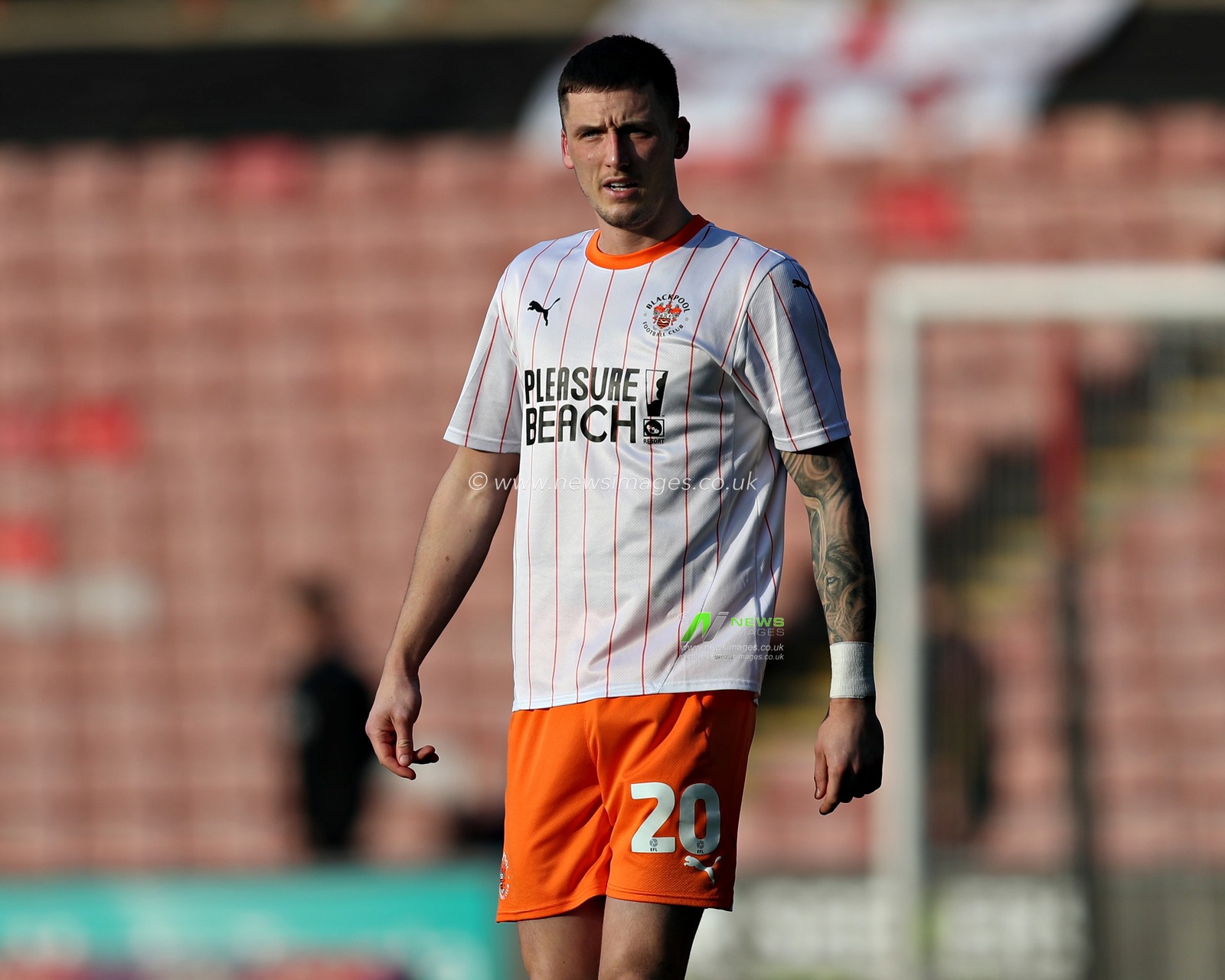 Oliver Casey of Blackpool F.C. during the Sky Bet League 1 match Barnsley vs Blackpool at Oakwell, Barnsley, United Kingdom, 8th March 2025

(Photo by Sam Eaden/News Images)