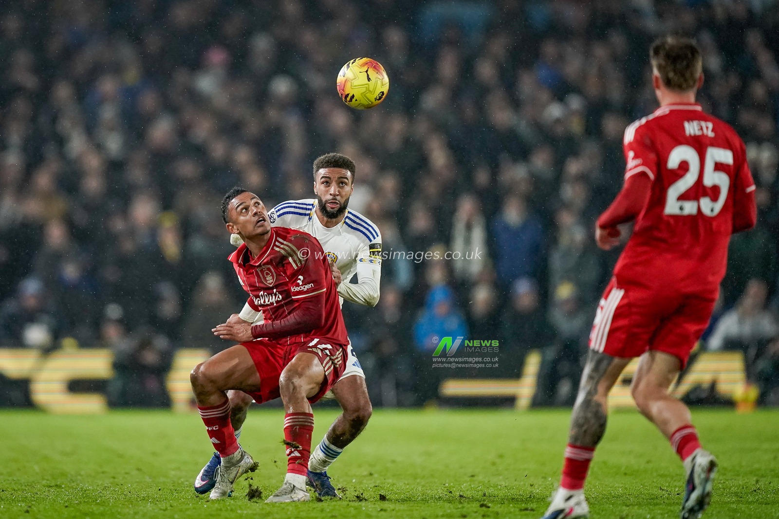 Dan Ndoye of Nottingham Forest battles for the ball  against Ethan Ampadu of Leeds United during the Premier League match Leeds United vs Nottingham Forest at Elland Road, Leeds, United Kingdom on 06 February 2026

(Photo by Maynard Manyowa/News Images)