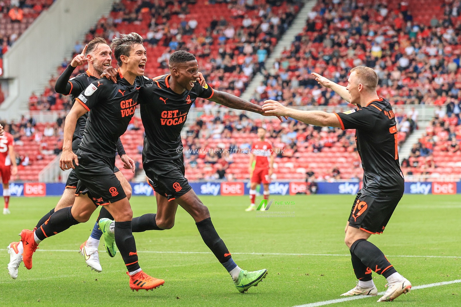 Marvin Ekpiteta #21 of Blackpool celebrates his goal to make it 2-1