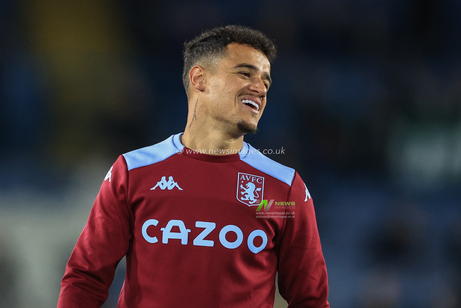 Philippe Coutinho #23 of Aston Villa during the pre-game warmup