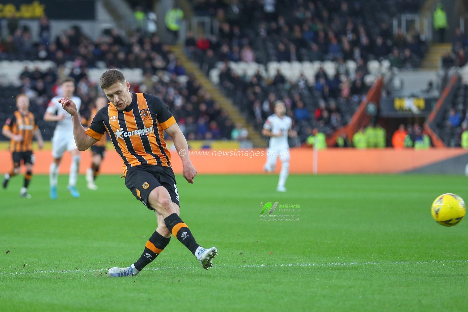 Greg Docherty #8 of Hull City has a shot at goal during the Emirates FA Cup Third Round match Hull City vs Fulham at MKM Stadium, Hull, United Kingdom, 7th January 2023

(Photo by Gareth Evans/News Images)