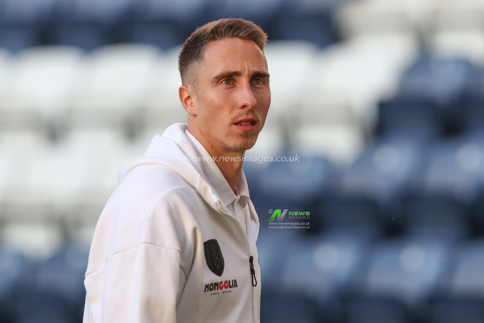 Steven Benda of Fulham arrives during the Carabao Cup match Preston North End vs Fulham at Deepdale, Preston, United Kingdom, 17th September 2024

(Photo by Alfie Cosgrove/News Images)