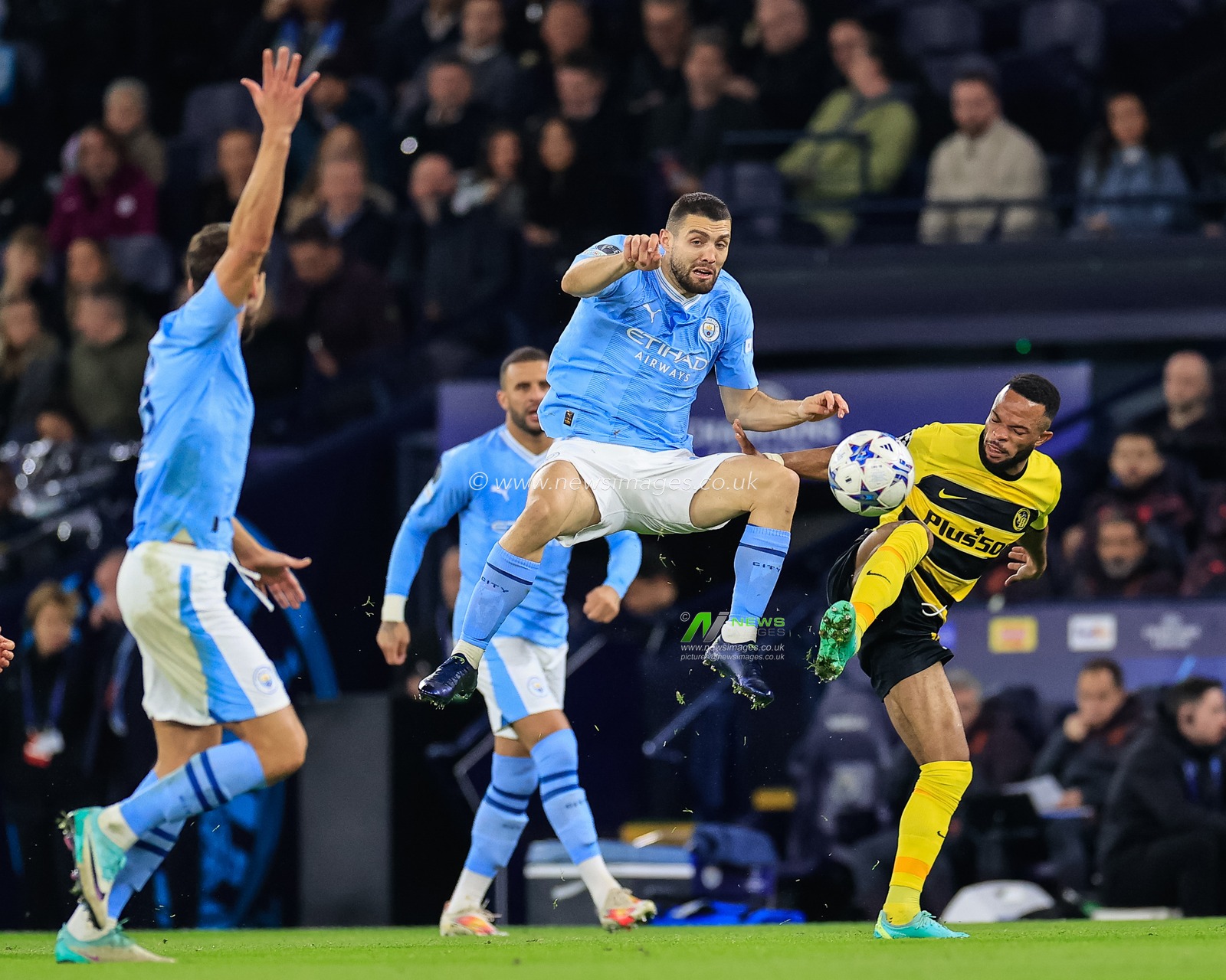 Mateo KovaÄiÄ‡ #8 of Manchester City and Meschack Elia #15 of Young Boys battle for the ball during the UEFA Champions League match Manchester City vs Young Boys at Etihad Stadium, Manchester, United Kingdom, 7th November 2023

(Photo by Conor Molloy/News Images)
