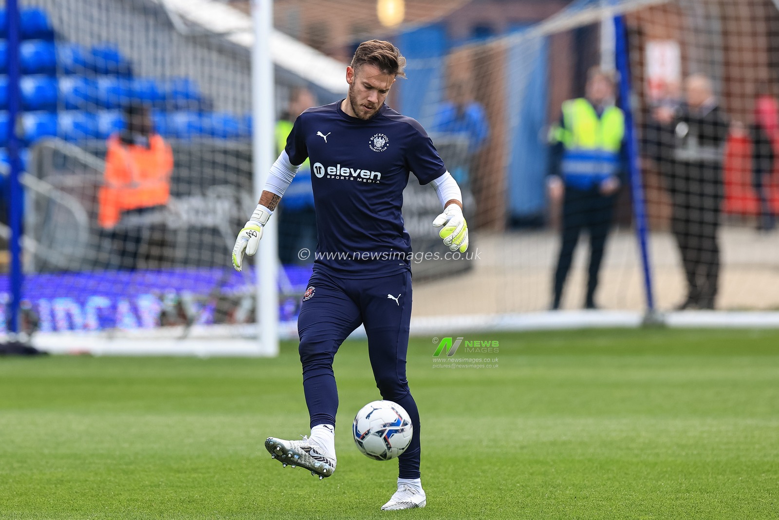 Chris Maxwell #1 of Blackpool during the pre-game warmup