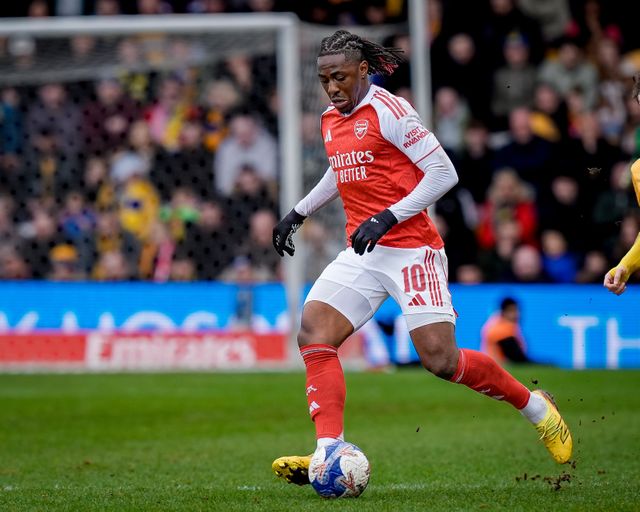 Eberechi Eze of Arsenal passes the ball  during the Emirates FA Cup fifth round match Mansfield Town vs Arsenal at One Call Stadium, Mansfield, United Kingdom on 07 March 2026

(Photo by Maynard Manyowa/News Images)