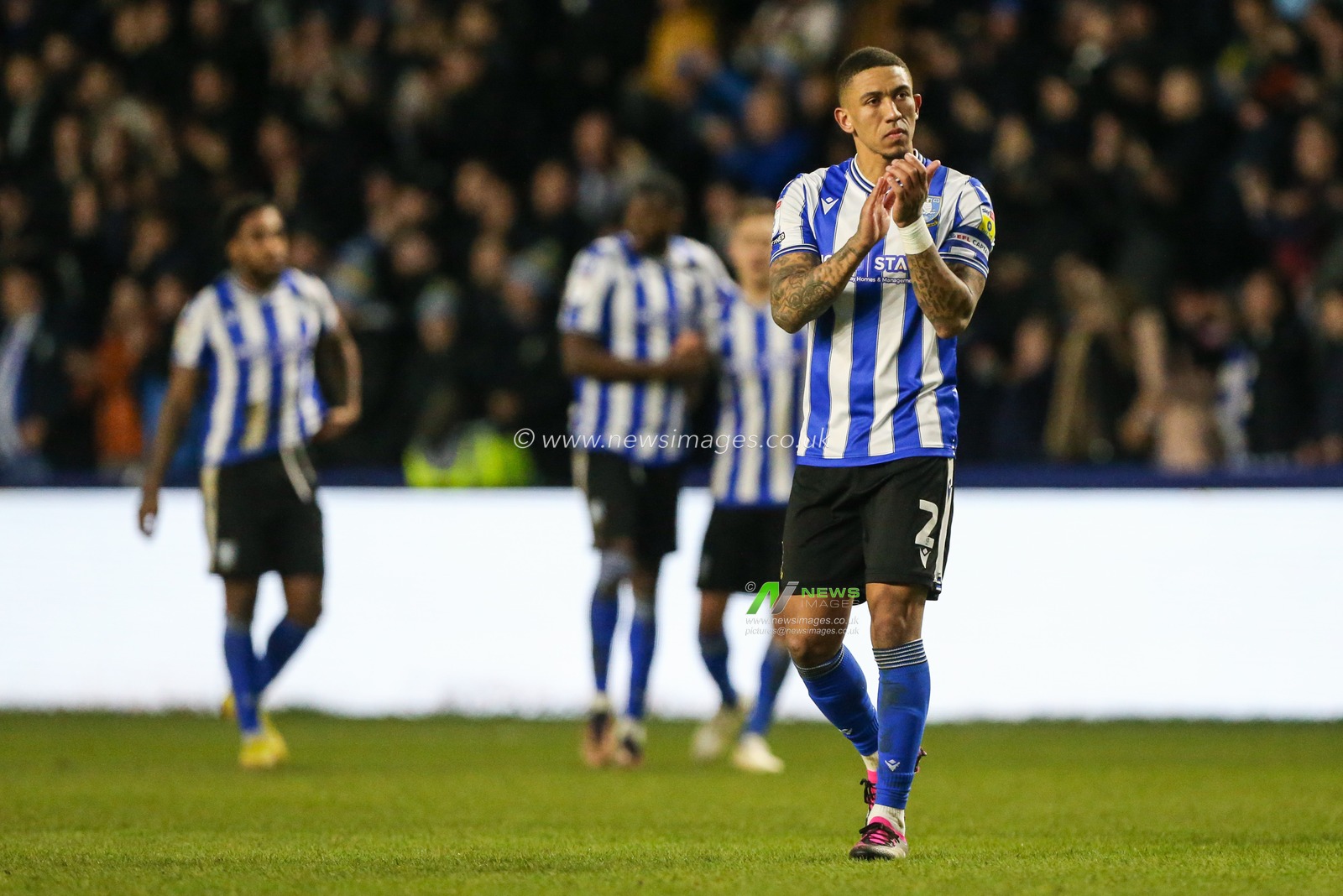 Liam Palmer #2 of Sheffield Wednesday celebrates at the final whistle during the Sky Bet League 1 match Sheffield Wednesday vs Plymouth Argyle at Hillsborough, Sheffield, United Kingdom, 4th February 2023

(Photo by Arron Gent/News Images)
