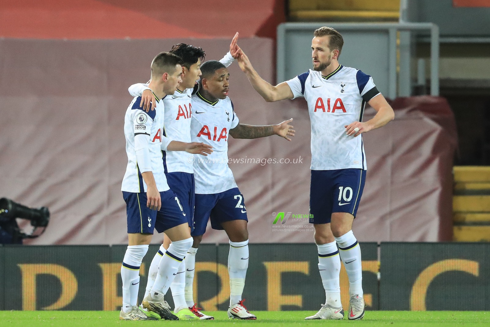 Son Heung-Min #7 of Tottenham Hotspur celebrates his goal to make it 1-0