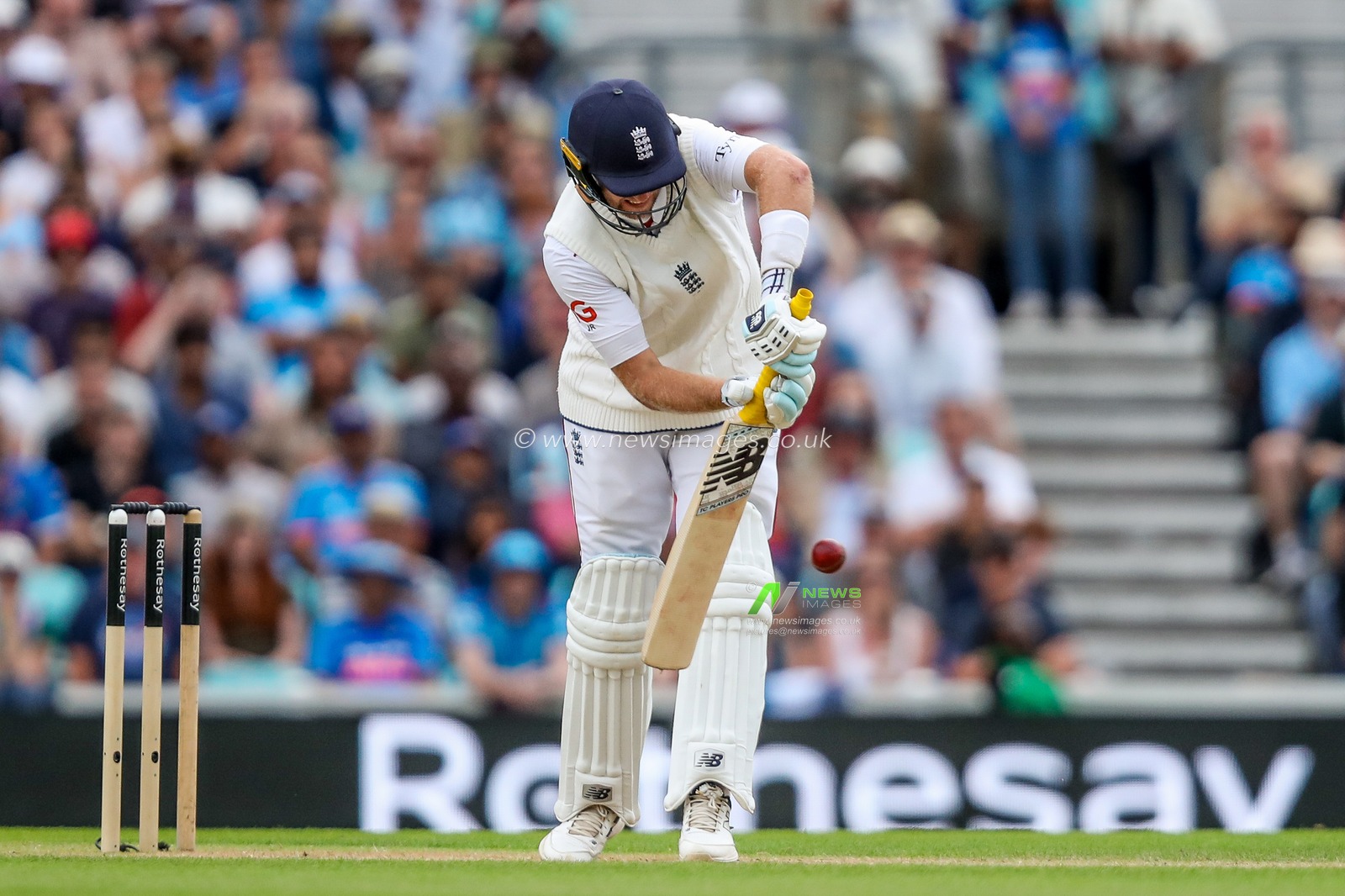 Joe Root of England bats during the 5th Rothesay Test Match day 4 England vs India at The Kia Oval, London, United Kingdom, 3rd August 2025

(Photo by Izzy Poles/News Images)