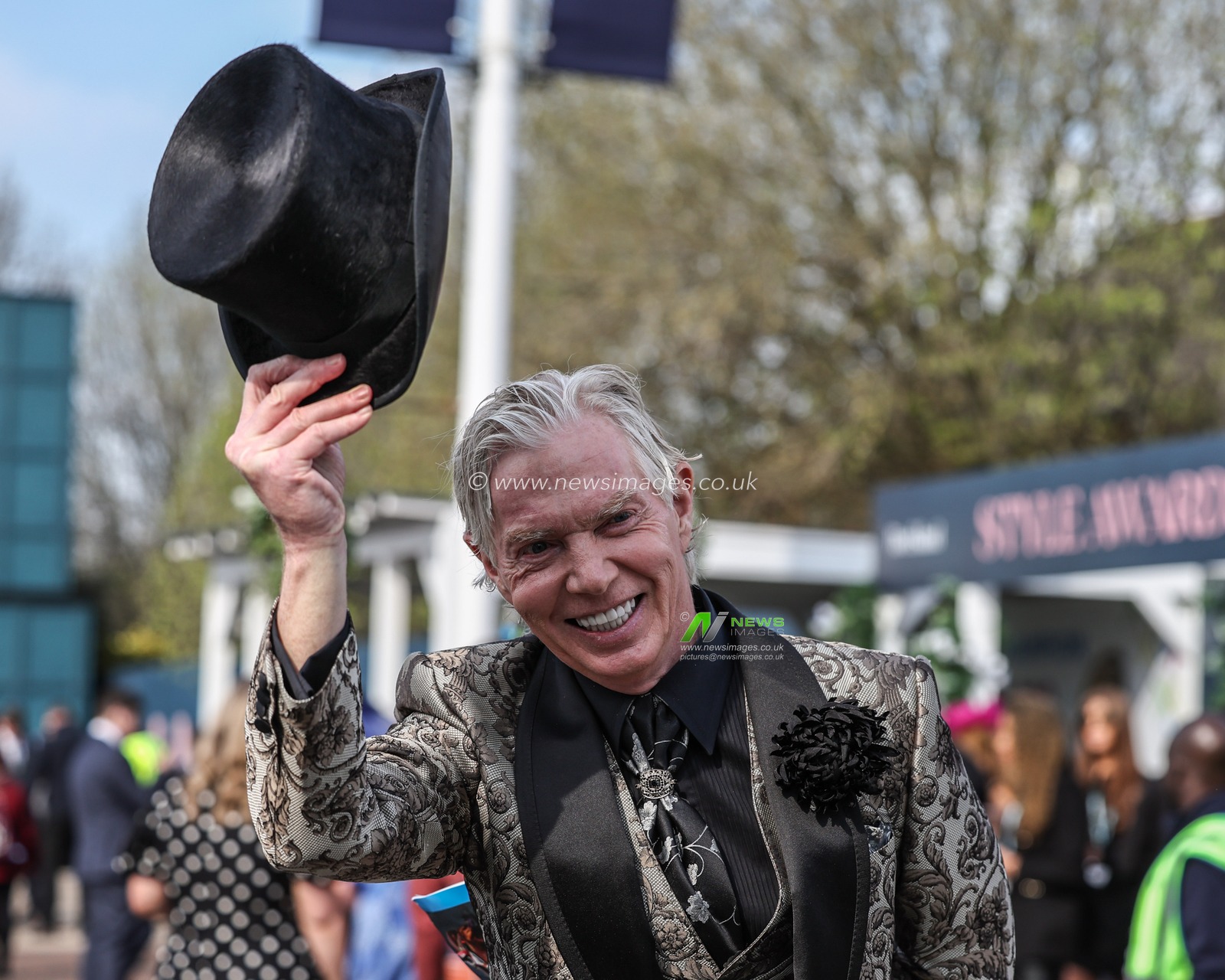 People arrive during the Randox Grand National 2025 Day 2 Ladies Day at Aintree Racecourse, Liverpool, United Kingdom, 4th April 2025

(Photo by Mark Cosgrove/News Images)