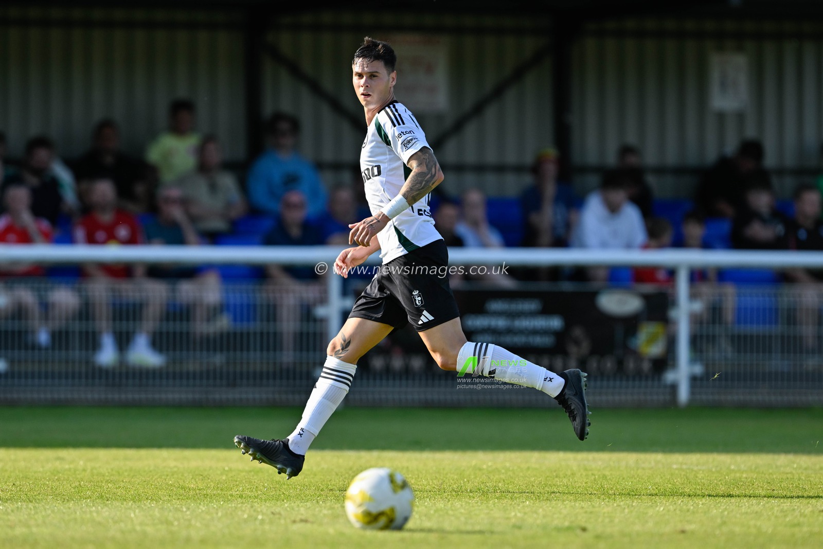 Sergio Barcia of Legia Warszawa watches the ball during the UEFA Europa Conference League Second Qualifying Round 2nd leg match Caernarfon Town vs Legia Warsaw at Nantporth, Bangor, United Kingdom, 1st August 2024

(Photo by Cody Froggatt/News Images)