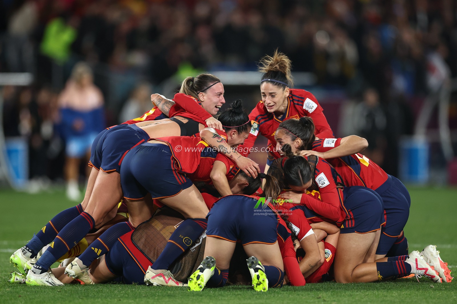 Spain celebrate winning 1-0 in the FIFA Women's World Cup 2023 during the FIFA Women's World Cup 2023 Final match Spain Women vs England Women at Stadium Australia, Sydney, Australia, 20th August 2023

(Photo by Patrick Hoelscher/News Images)