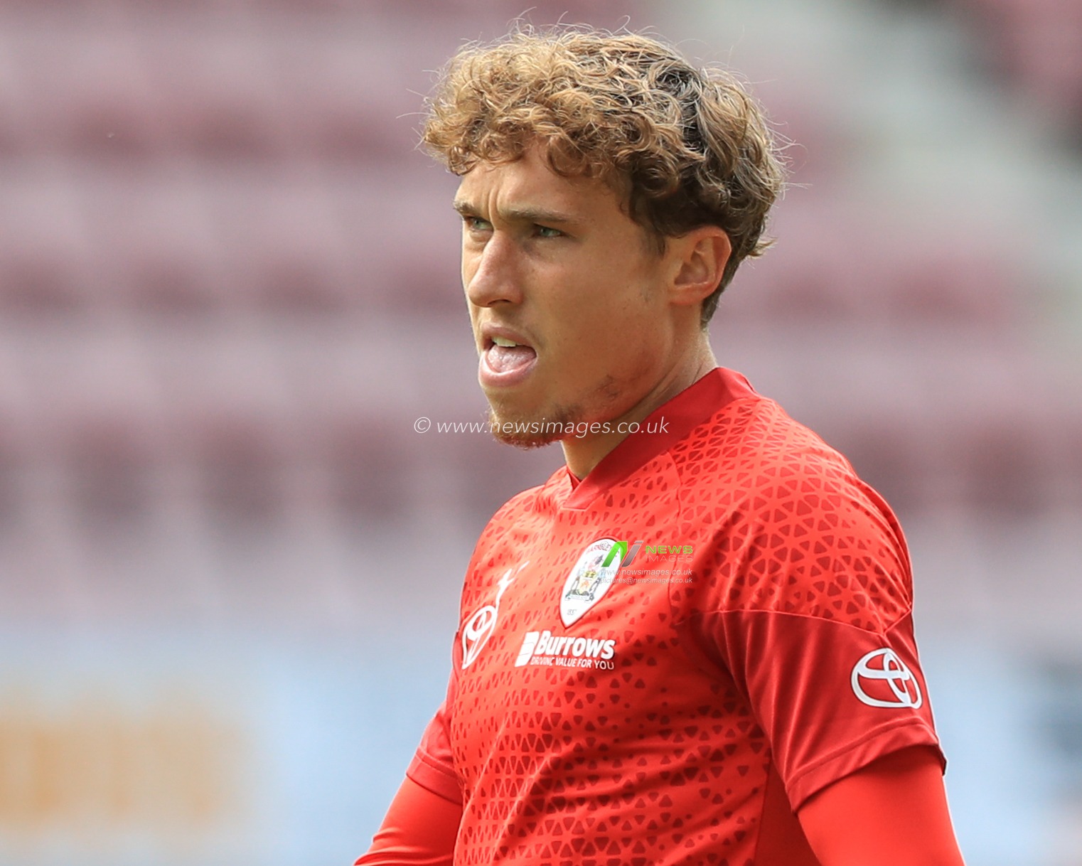 Callum Styles #20 of Barnsley in the pregame warmup session during the Sky Bet League 1 match Wigan Athletic vs Barnsley at DW Stadium, Wigan, United Kingdom, 26th August 2023

(Photo by Alfie Cosgrove/News Images)