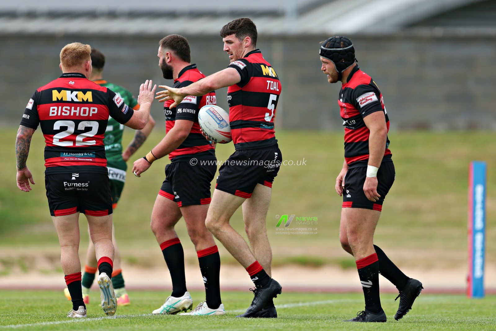Shane Toal of Barrow Raiders celebrates his second try during the Betfred Championship match Hunslet RLFC vs Barrow Raiders at South Leeds Stadium, Leeds, United Kingdom, 22nd June 2025(Photo by Sam Eaden/News Images)