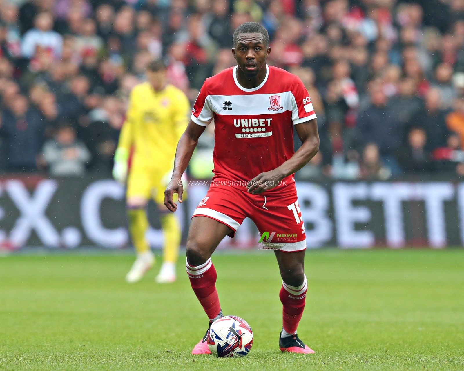 Anfernee Dijksteel of Middlesbrough Football Club during the Sky Bet Championship match Sheffield Wednesday vs Middlesbrough at Hillsborough, Sheffield, United Kingdom, 21st April 2025

(Photo by Sam Eaden/News Images)