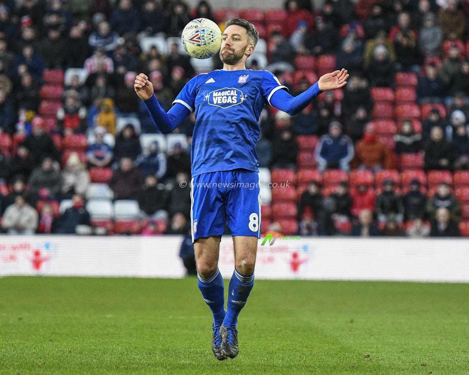 8th February 2020, Stadium Of Light, Sunderland, England; Sky Bet League 1, Sunderland v Ipswich Town : Cole Skuse (8) of Ipswich Town controls the ball with his chest