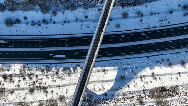 Heavy Snow over the hills of Scammonden Bridge and Reservoir areas of West Yorkshire and a free running M62, Kirklees, United Kingdom, 11th January 2025

(Photo by Mark Cosgrove/News Images)