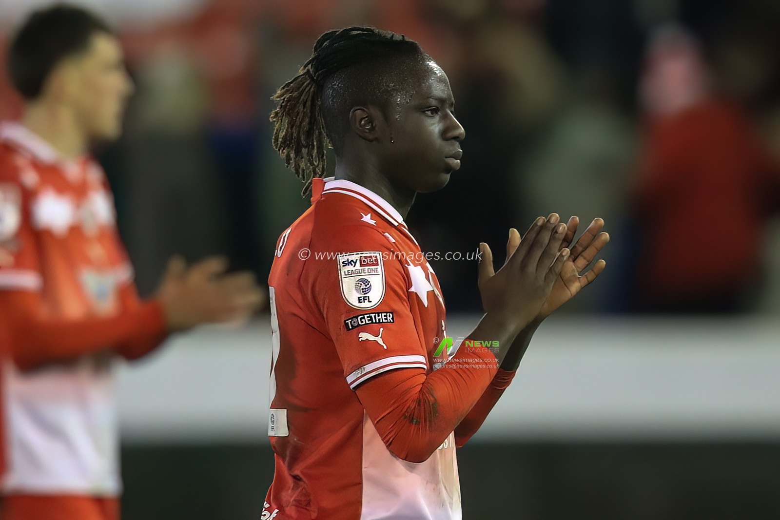 FÃ¡bio JalÃ³ of Barnsley applauds the home fans after a 1-1 draw during the Sky Bet League 1 match Barnsley vs Wigan Athletic at Oakwell, Barnsley, United Kingdom, 1st January 2024

(Photo by Alfie Cosgrove/News Images)
