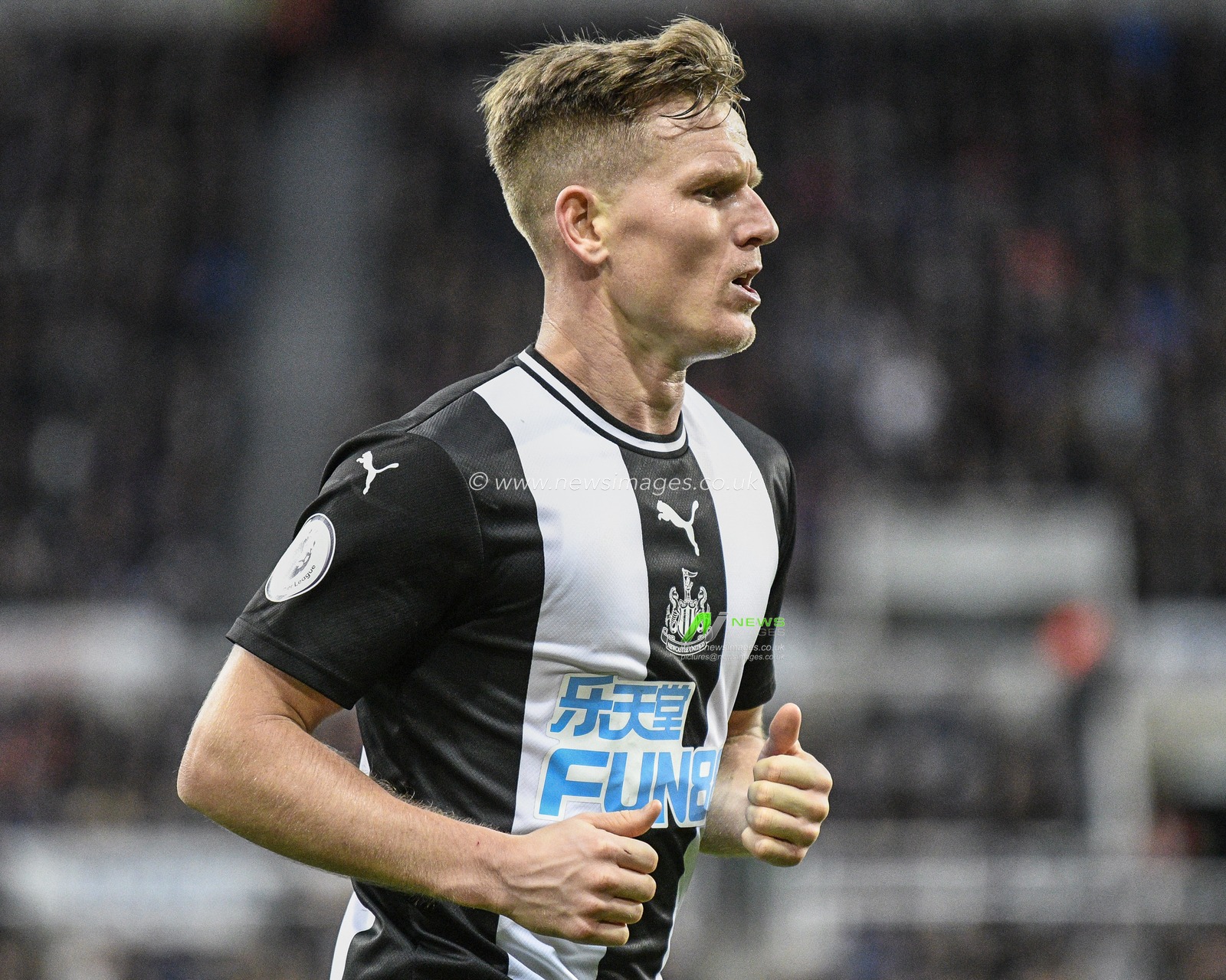 1st February 2020, St. James's Park, Newcastle, England; Premier League, Newcastle United v Norwich City : Matt Ritchie (11) of Newcastle United in action