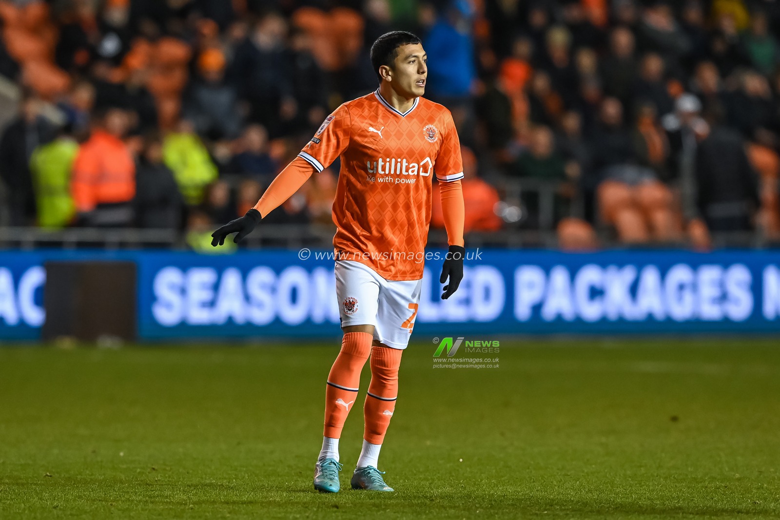 Ian Poveda #26 of Blackpool during the Sky Bet Championship match Blackpool vs Hull City at Bloomfield Road, Blackpool, United Kingdom, 19th October 2022

(Photo by Craig Thomas/News Images)
