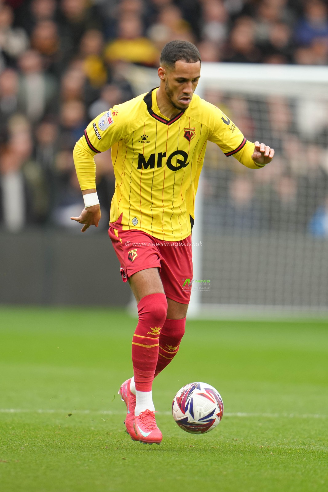 Thomas Ince of Watford driving forward with the ball during the Sky Bet Championship match Watford vs Luton Town at Vicarage Road, Watford, United Kingdom, 23rd February 2025

(Photo by Harvey Murphy/News Images)