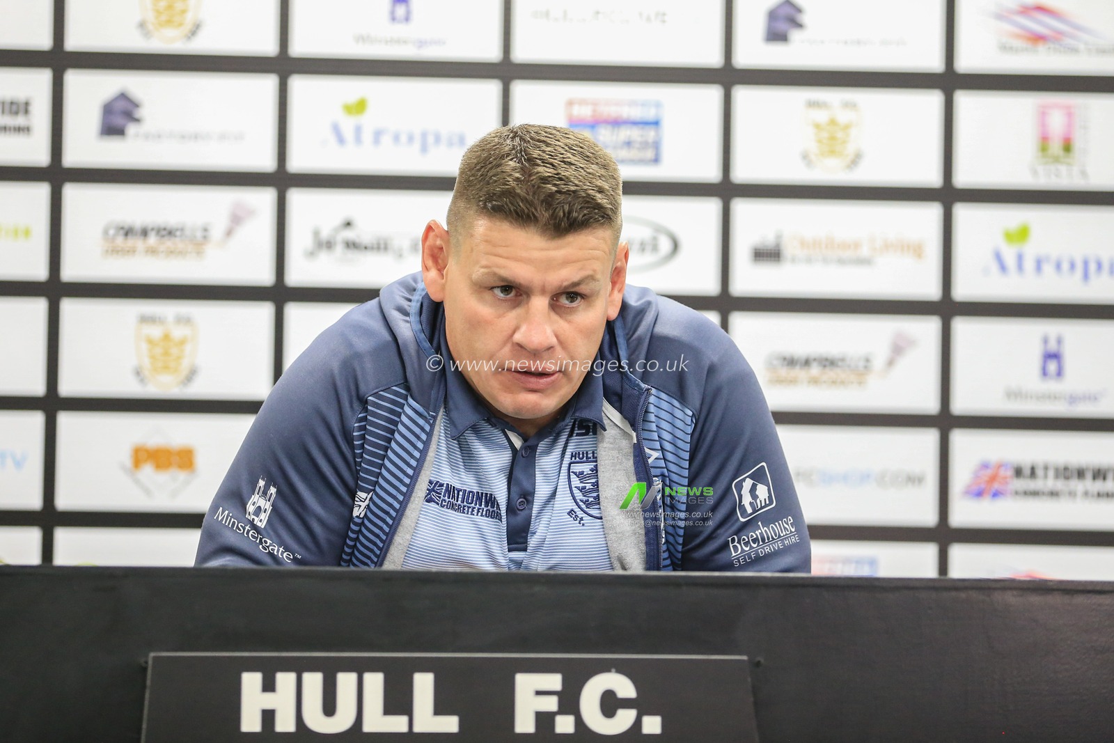 11th July 2019 , KCOM Stadium, Hull, England; Betfred Super League, Round 22, Hull FC vs London Broncos ; Lee Radford head coach of Hull FC speaks to the press as Hull win London 35-22


Credit: Mark Cosgrove/News Images