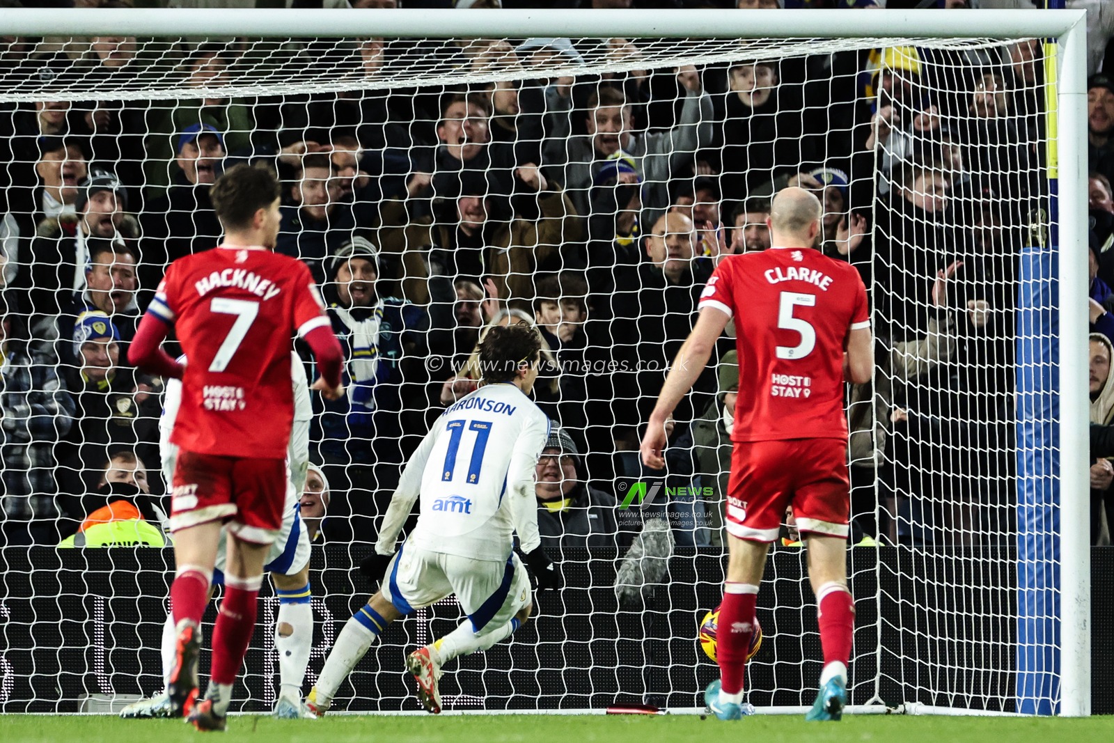 Brenden Aaronson of Leeds United scores a goal to make it 3-1 during the Sky Bet Championship match Leeds United vs Middlesbrough at Elland Road, Leeds, United Kingdom, 10th December 2024

(Photo by Mark Cosgrove/News Images)