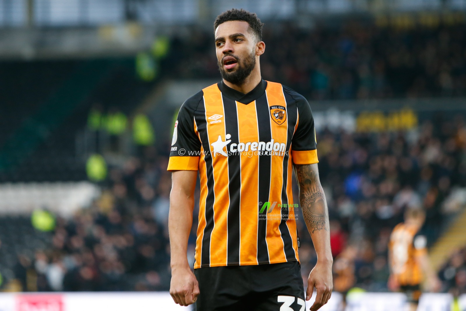 Cyrus Christie #33 of Hull City during the Sky Bet Championship match Hull City vs Queens Park Rangers at MKM Stadium, Hull, United Kingdom, 28th January 2023

(Photo by Ben Early/News Images)
