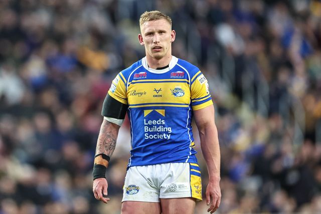 Mikolaj Oledzki of Leeds Rhinos during the Betfred Super League round 9 match Leeds Rhinos vs Hull KR at Headingley Stadium, Leeds, United Kingdom, 25th April 2025

(Photo by Mark Cosgrove/News Images)