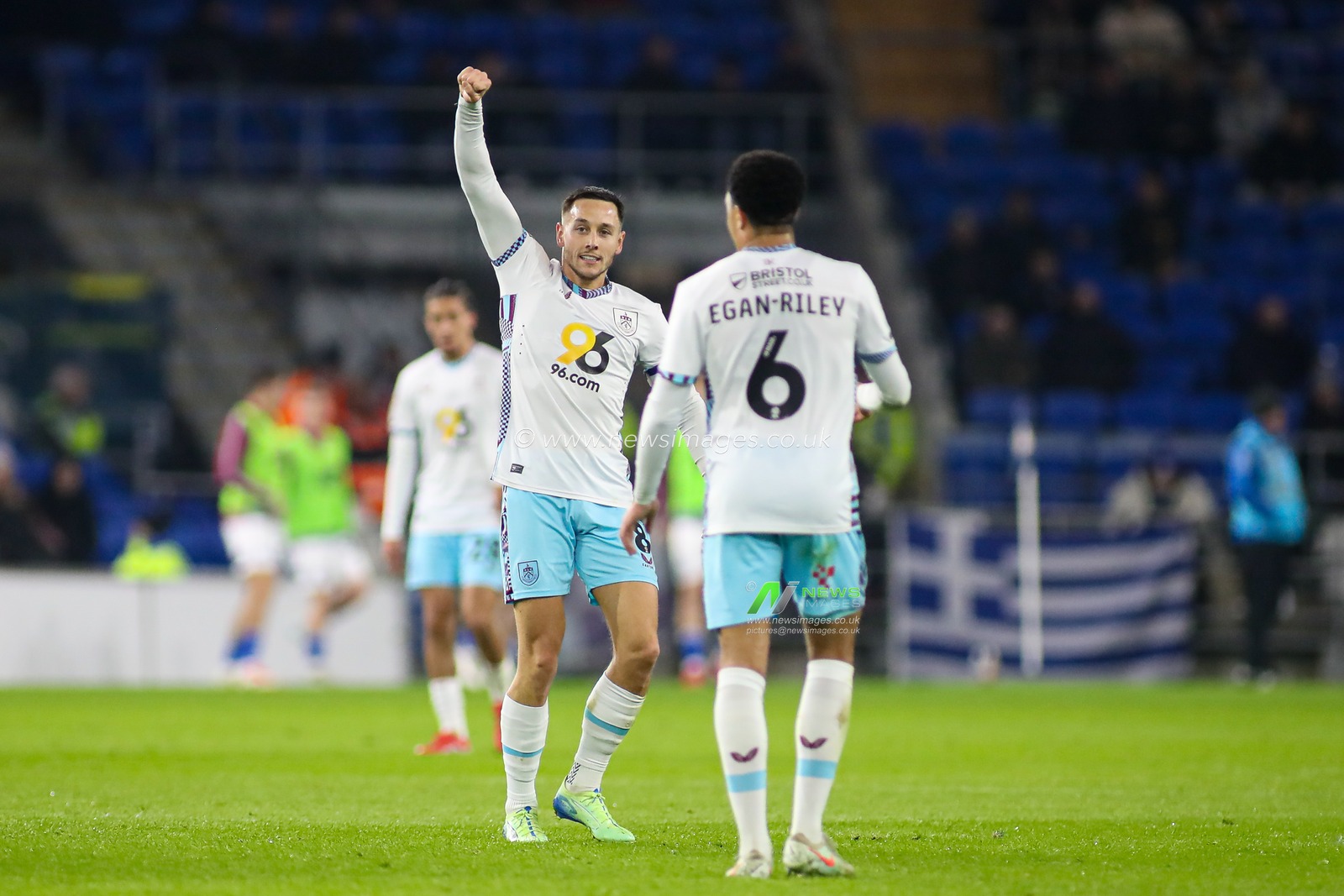 Josh Brownhill of Burnley (8) celebrates scoring his teams first goal during the Sky Bet Championship match Cardiff City vs Burnley at Cardiff City Stadium, Cardiff, United Kingdom, 4th March 2025

(Photo by Andrew Lewis/News Images)