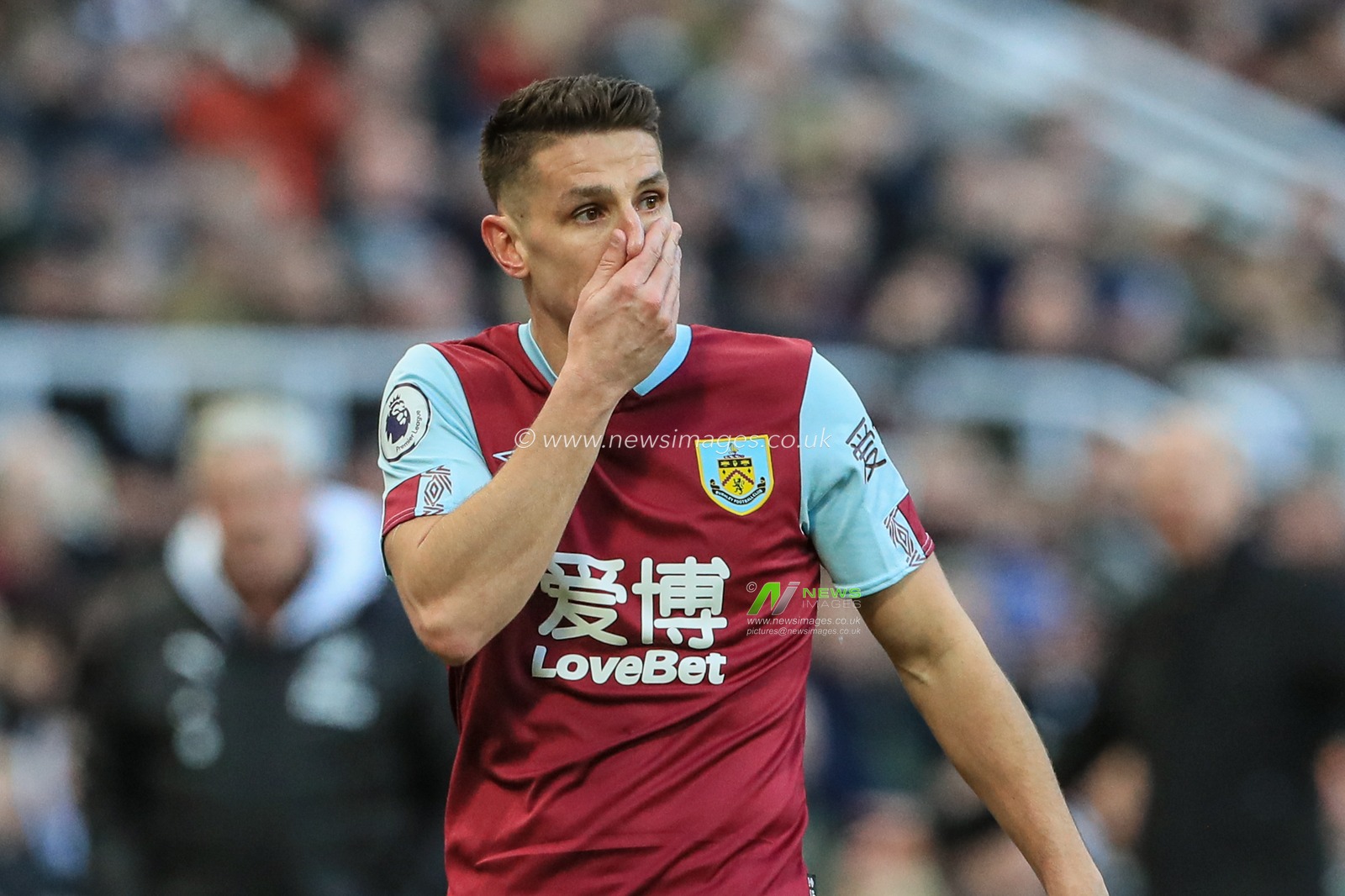 29th February 2020, St. James's Park, Newcastle, England; Premier League, Newcastle United v Burnley : Ashley Westwood (18) of Burnley during the game