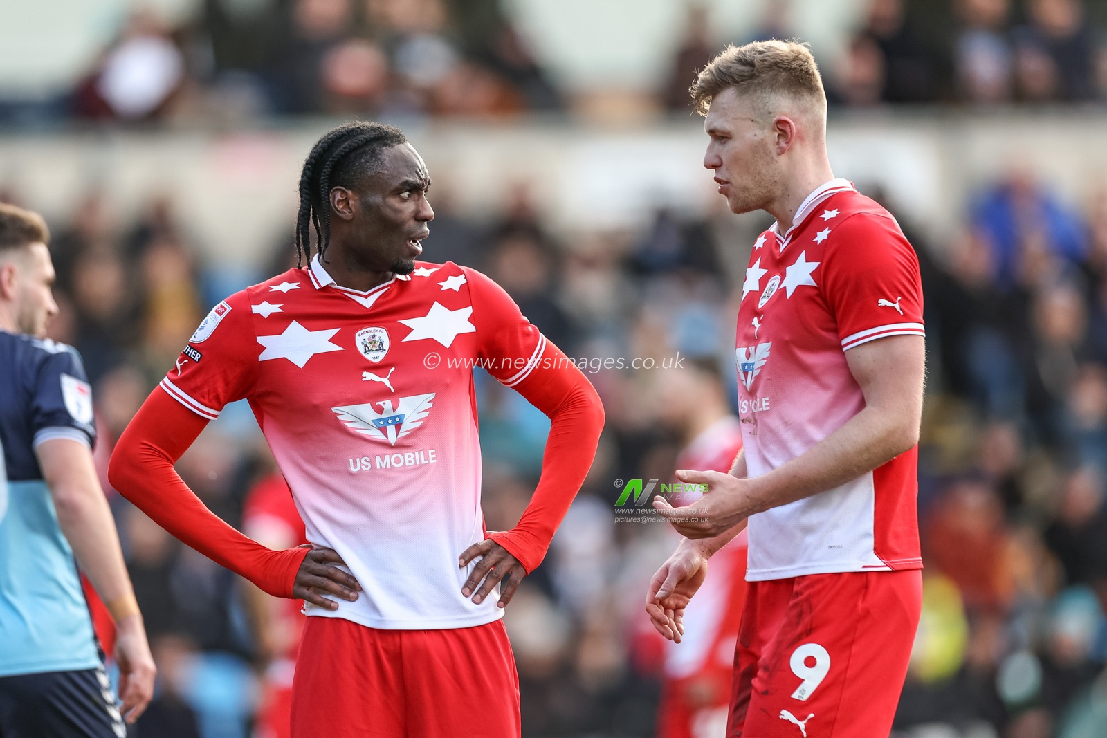 Devante Cole of Barnsley and Sam Cosgrove of Barnsley converse during the Sky Bet League 1 match Wycombe Wanderers vs Barnsley at Adams Park, High Wycombe, United Kingdom, 2nd March 2024

(Photo by Mark Cosgrove/News Images)