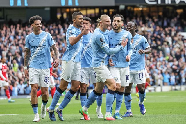 Rayan Cherki of Manchester City celebrates his goal to make it 1-0 during the Premier League match Manchester City vs Arsenal at Etihad Stadium, Manchester, United Kingdom on 19 April 2026

(Photo by Mark Cosgrove/News Images)