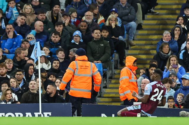 Jhon DurÃ¡n of Aston Villa celebrates his goal to make it 1-1 during the Premier League match Manchester City vs Aston Villa at Etihad Stadium, Manchester, United Kingdom, 3rd April 2024

(Photo by Mark Cosgrove/News Images)