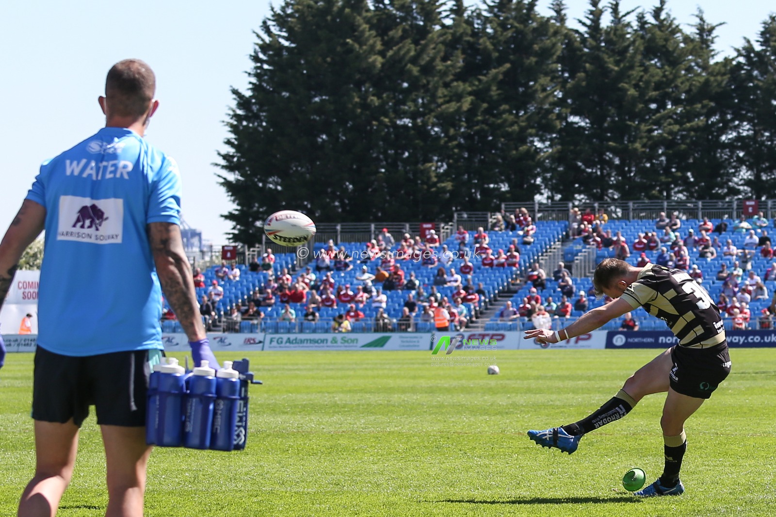 Ben Reynolds (30) of Leigh Centurions kick the conversion kick