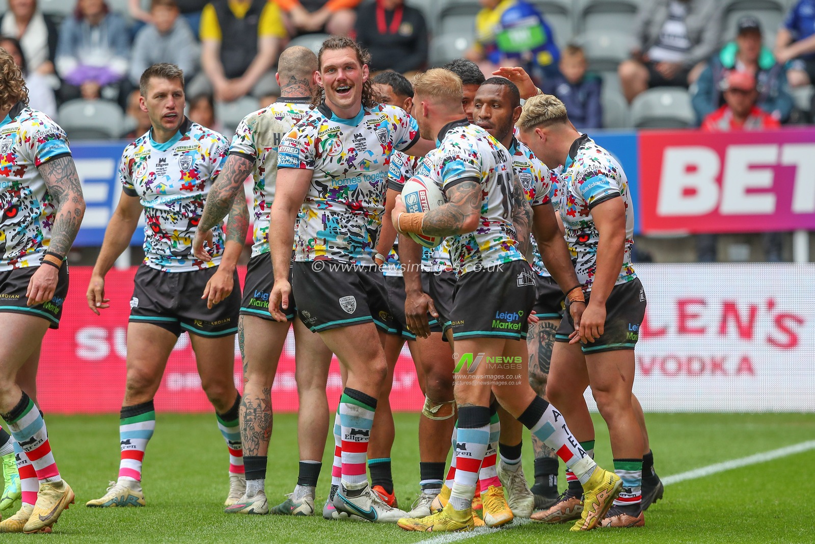 Edwin Ipape #9 of Leigh Leopards celebrates his try to make it 0-14 during the Magic Weekend match Wakefield Trinity vs Leigh Leopards at St. James's Park, Newcastle, United Kingdom, 4th June 2023

(Photo by Gareth Evans/News Images)