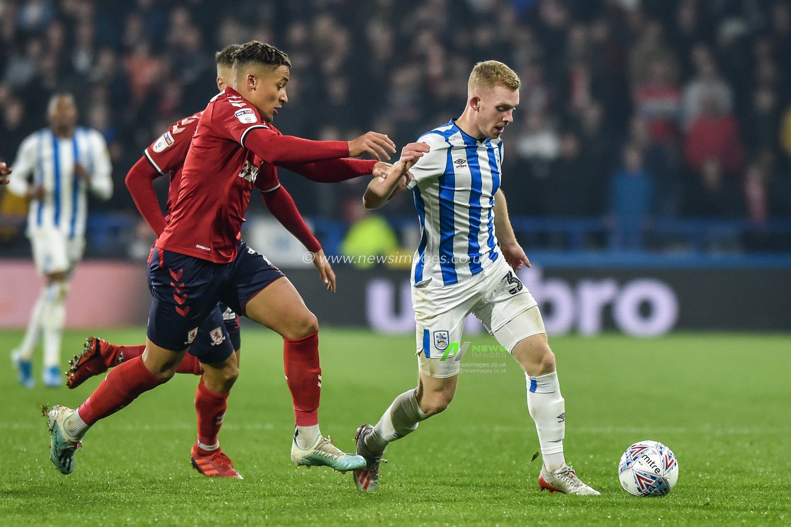 23rd October 2019, John Smith's Stadium, Huddersfield, England; Sky Bet Championship, Huddersfield Town v Middlesbrough :Lewis O'Brien (39) of Huddersfield Town drives forward with the ball 

Credit: Dean Williams/News Images