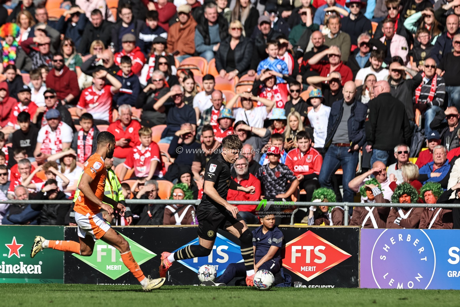 Aiden Marsh of Barnsley breaks with the ball during the Sky Bet League 1 match Blackpool vs Barnsley at Bloomfield Road, Blackpool, United Kingdom, 20th April 2024

(Photo by Mark Cosgrove/News Images)