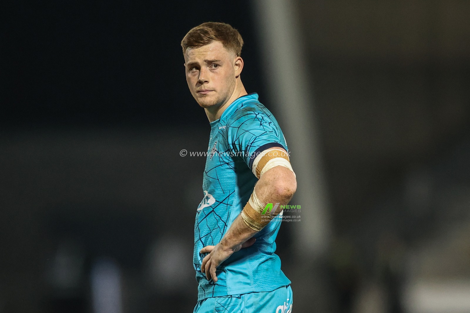 Sam Halsall of Huddersfield Giants watches on the big screen as a challenge is reviewed during the Betfred Super League Round 5 match Salford Red Devils vs Huddersfield Giants at Salford Community Stadium, Eccles, United Kingdom, 20th March 2025

(Photo by Alfie Cosgrove/News Images)