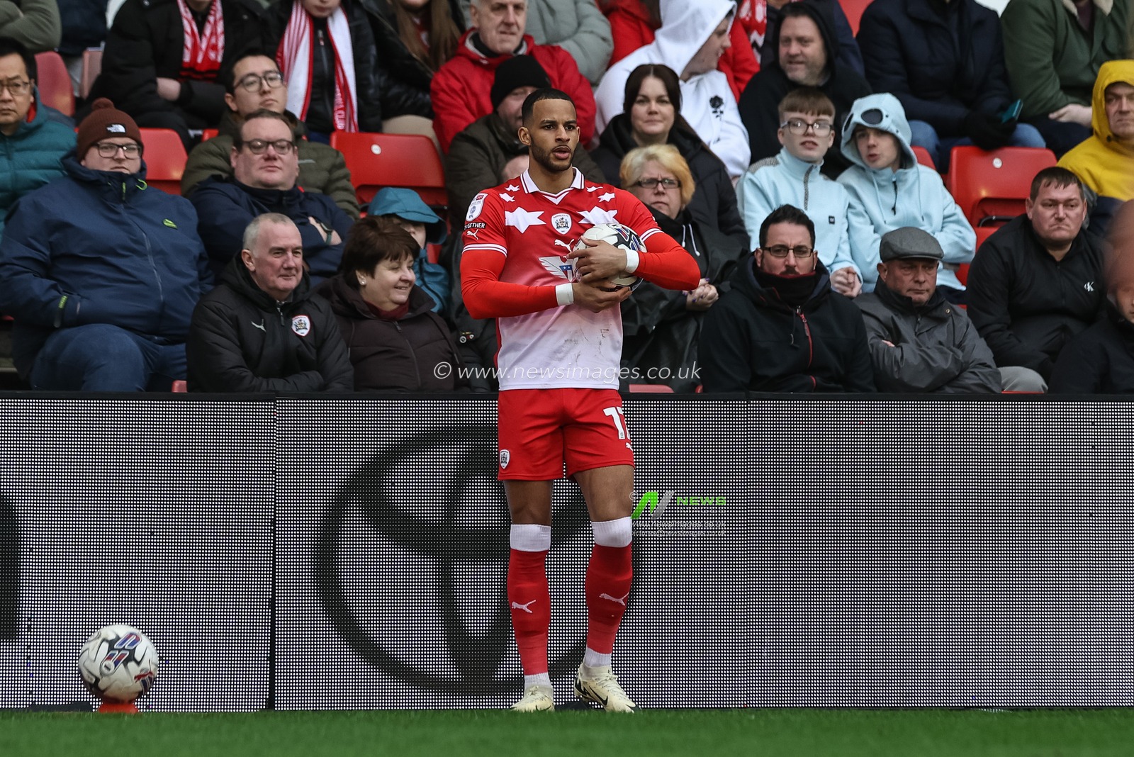 Barry Cotter of Barnsley during the Sky Bet League 1 match Barnsley vs Cheltenham Town at Oakwell, Barnsley, United Kingdom, 16th March 2024

(Photo by Mark Cosgrove/News Images)