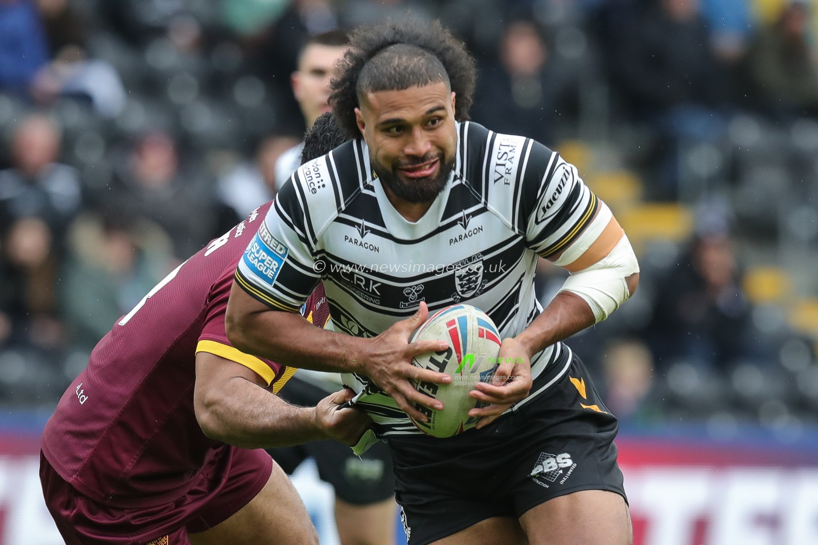 Chris Satae #10 of Hull FC in action during the Betfred Super League Round 10 match Hull FC vs Huddersfield Giants at MKM Stadium, Hull, United Kingdom, 23rd April 2023

(Photo by James Heaton/News Images)