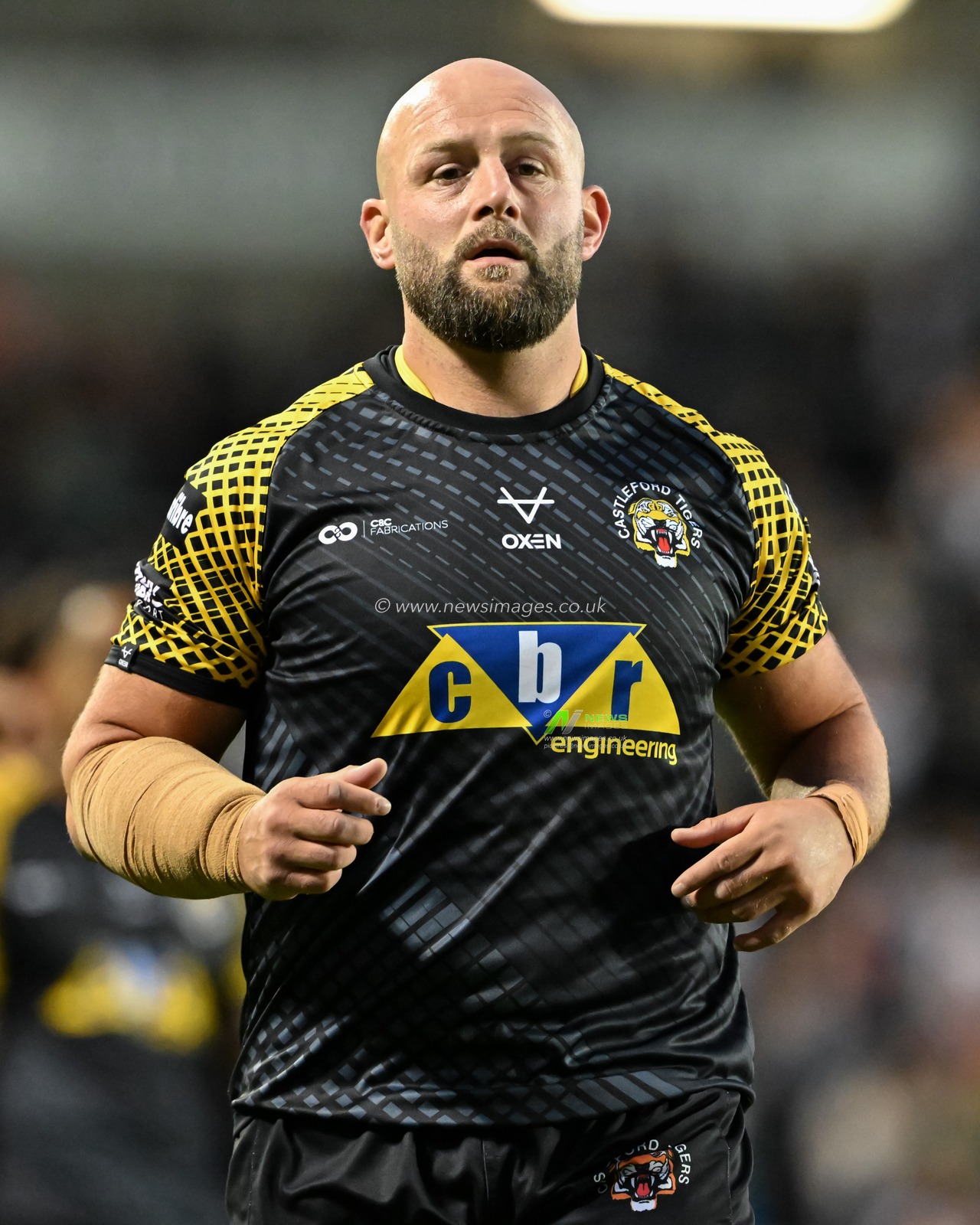 Paul McShane of Castleford Tigers warms up ahead of the Betfred Super League Round 26 match St Helens vs Castleford Tigers at Totally Wicked Stadium, St Helens, United Kingdom, 13th September 2024

(Photo by Cody Froggatt/News Images)