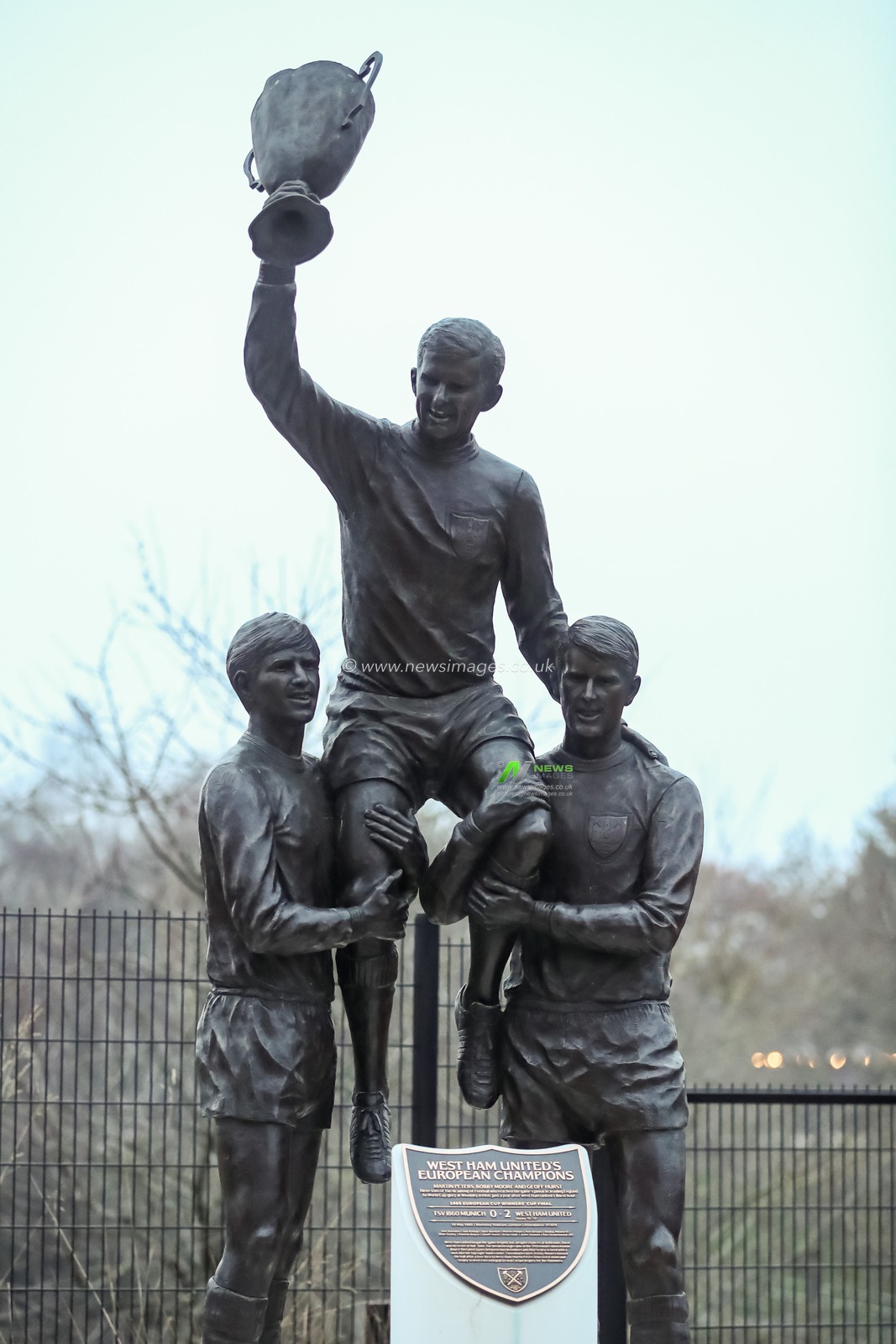 West Ham Unitedâ€™s European Champions statue outside of the stadium ahead of the Premier League match West Ham United vs Newcastle United at London Stadium, London, United Kingdom, 10th March 2025

(Photo by Izzy Poles/News Images)