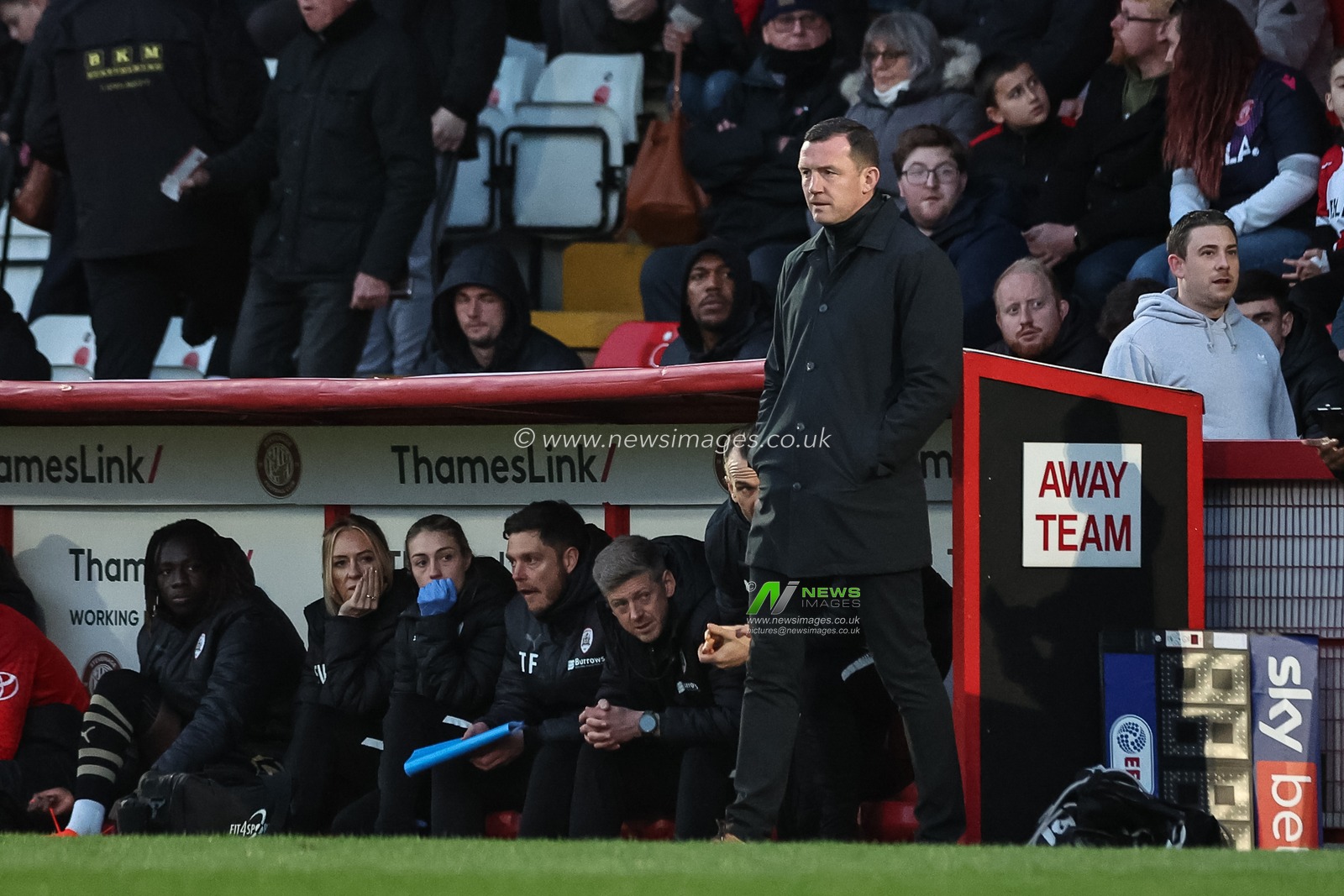 Neill Collins Head coach of Barnsley looks on during the Sky Bet League 1 match Stevenage vs Barnsley at Lamex Stadium, Stevenage, United Kingdom, 9th April 2024

(Photo by Mark Cosgrove/News Images)